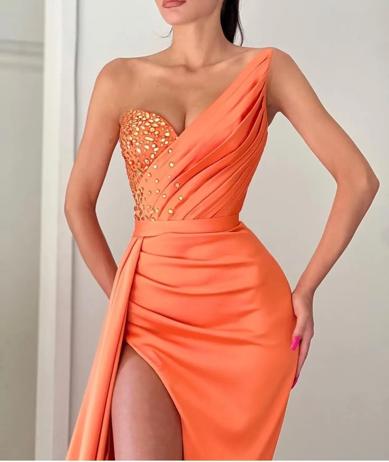 Strapless Mermaid Prom Dresses Long Sequin Beaded V Neck Satin Pleated Split Bodycon Formal Evening Party Gowns with Train